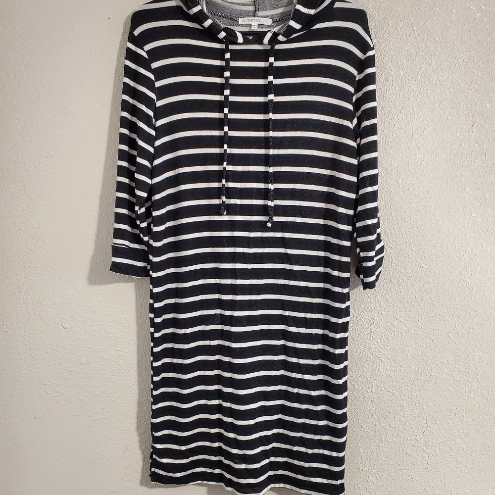 Antistar Stripped Hooded Quarter Sleeve Dress